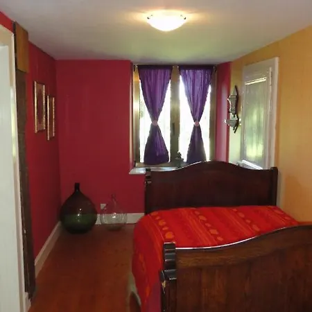 Domaine Les Bachats Bed & Breakfast *