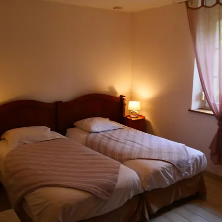Domaine Les Bachats Bed & Breakfast